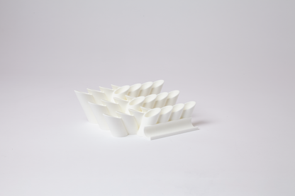 Empty bouquet-style cannabis display in white for 22mm pre-roll tubes