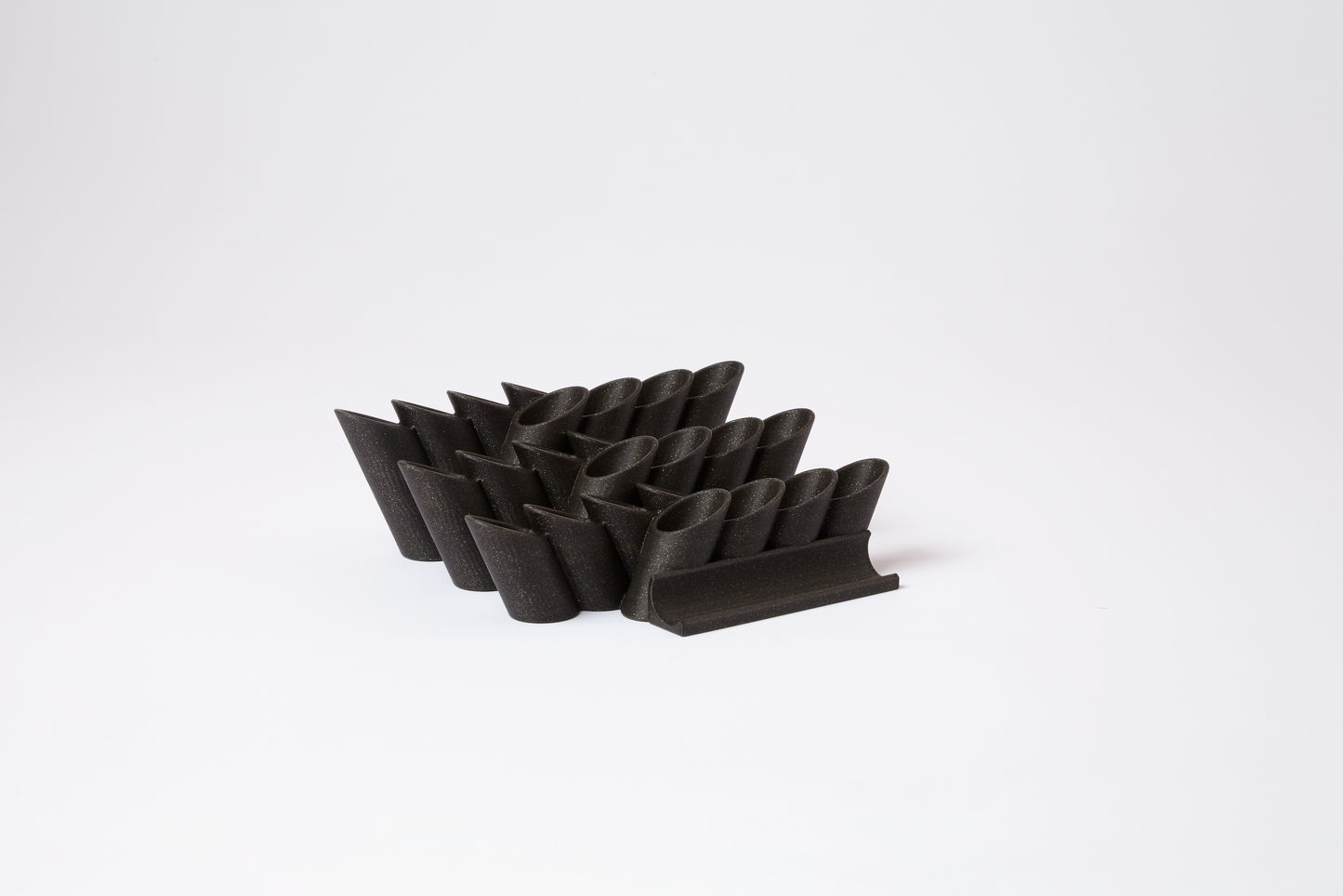 Bouquet Pre-Roll Display – Holds 25 Tubes (22mm Diameter)