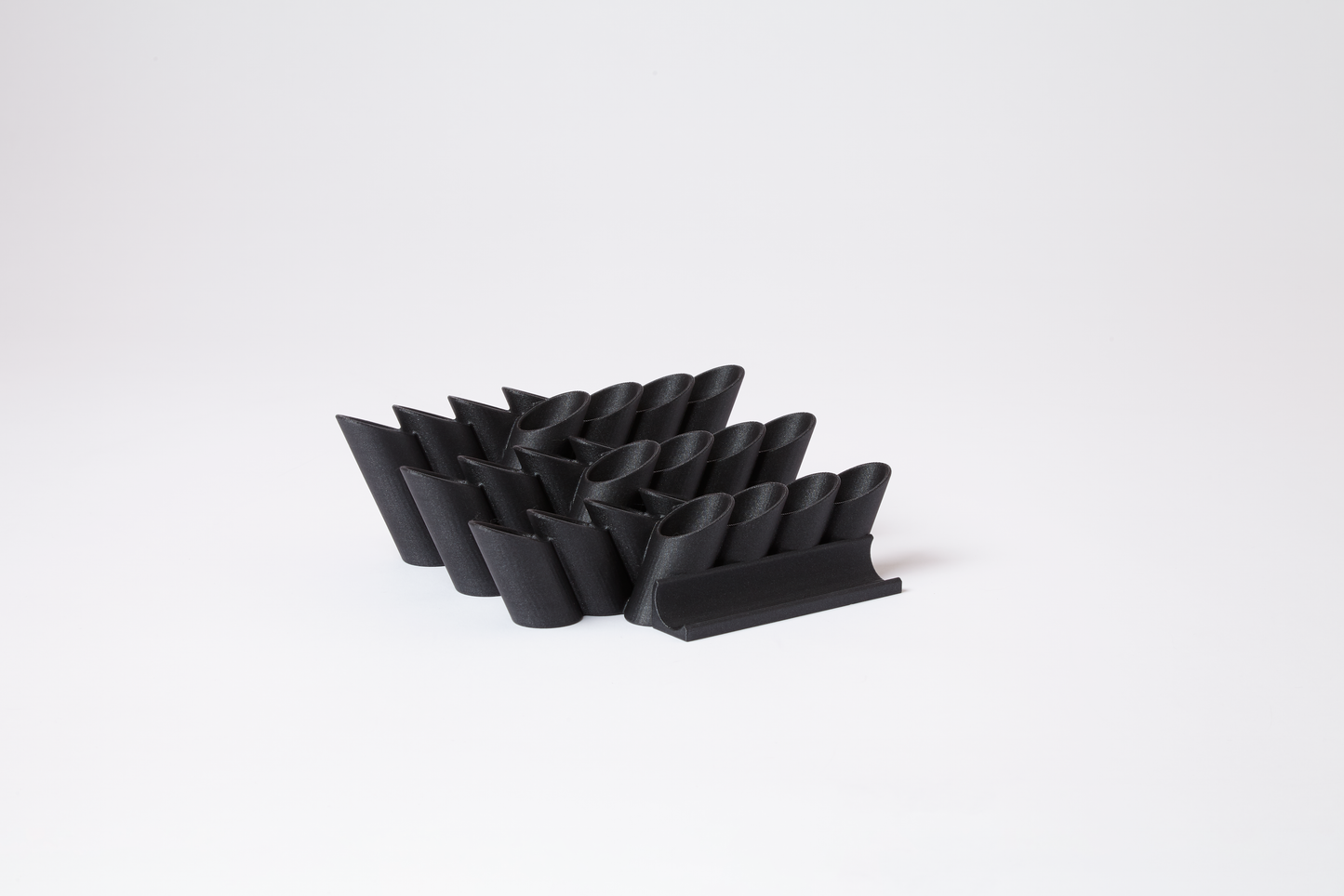 Bouquet Pre-Roll Display – Holds 25 Tubes (22mm Diameter)